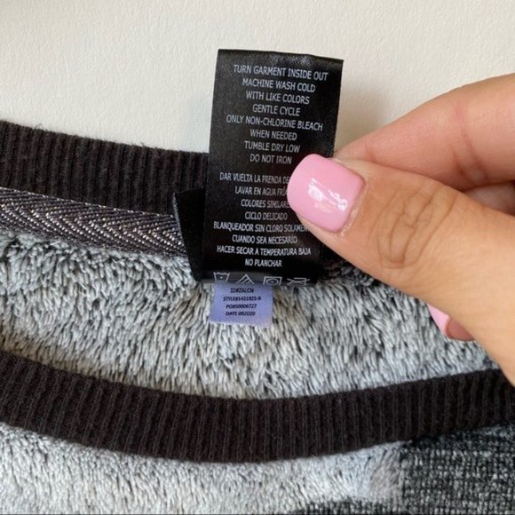 Disney Mickey Mouse Fleece Pajama Pullover Top Sleepwear Women's Size Medium - Picture 6 of 7